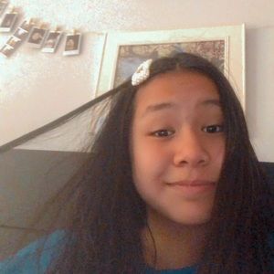 Meet your Posher, Hallie